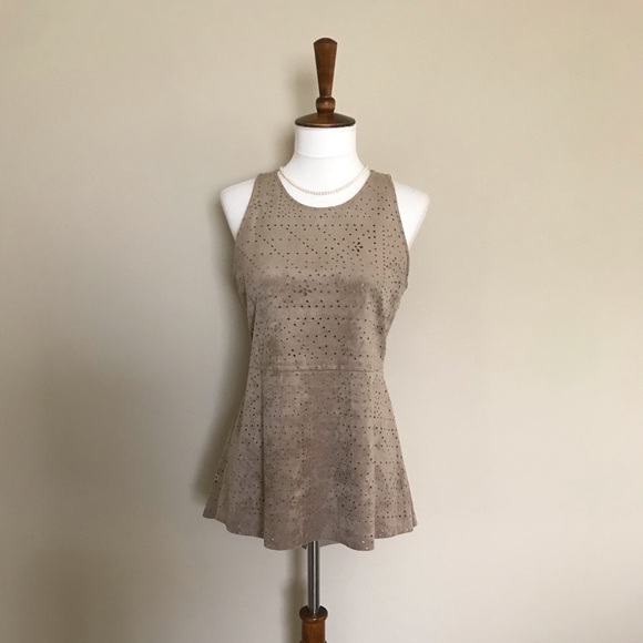 BCBG Caralyn Halter-Neck Open-Back Tank - Picture 4 of 6